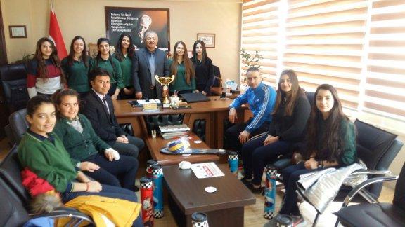Karaçay Bedii Sabuncu Anadolu Lisesi  Kız Futsal Takımı İl Birincileri Müdürlüğümüzü Ziyarette Bulundular.