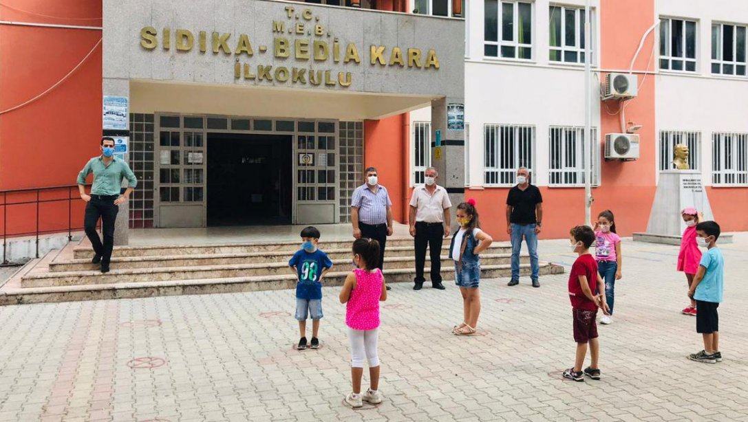 İlçe Milli Eğitim Müdürümüz Hilmi KAPO Sıdıka Bedia Kara ilkokulunu ziyaret etti.